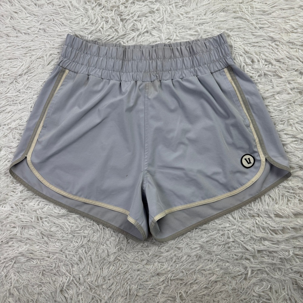 Vuori Shorts Womens Medium Purple Cardiff 2.5 Inseam Unlined Athletic Running M